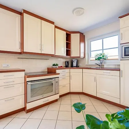Granitzhof Comfortable Holiday Vakantiehuis Binz